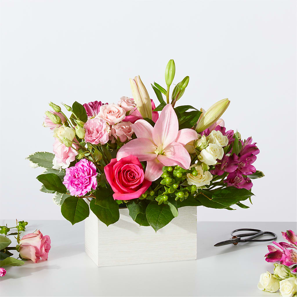 Sweetberry Box – A Florist Original – A Heavenly Florist, Newport News VA
