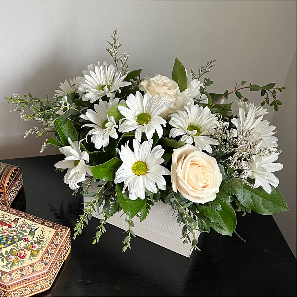 Fresh Linen Box Bouquet –  A Heavenly Florist, Newport News VA