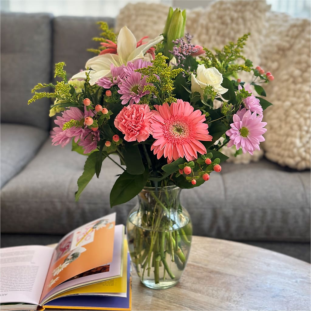 Pastel Tradition - A Florist Original –  A Heavenly Florist, Newport News VA