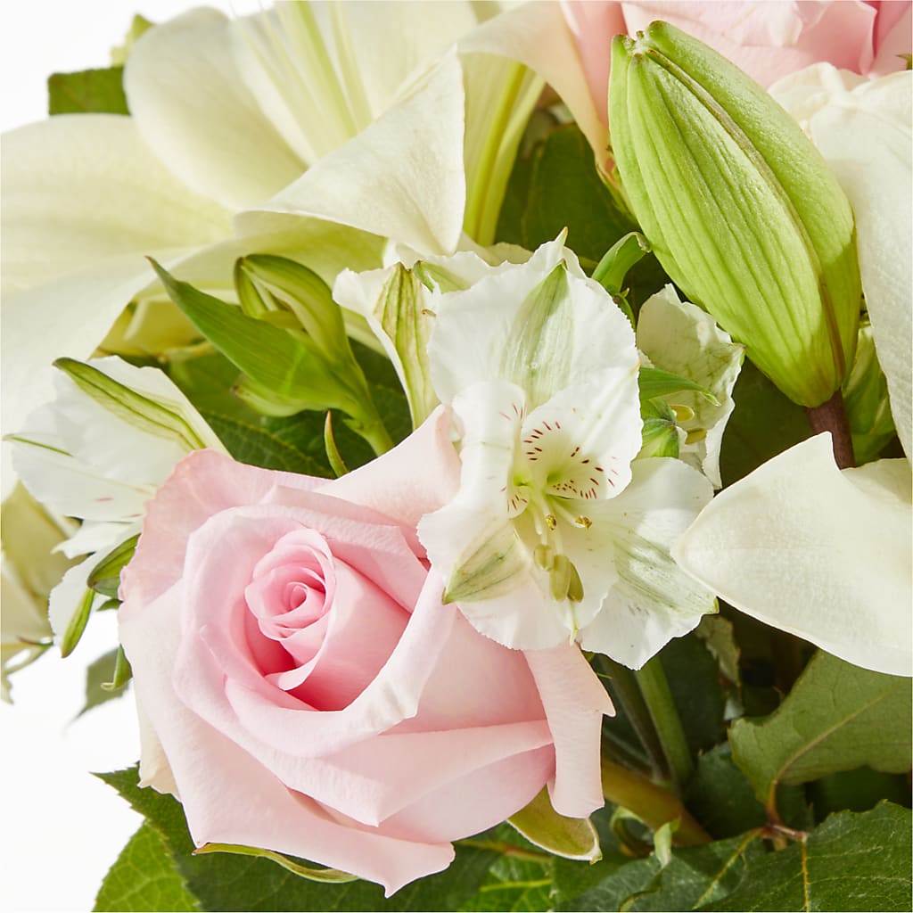 Kindhearted Bouquet –  A Heavenly Florist, Newport News VA